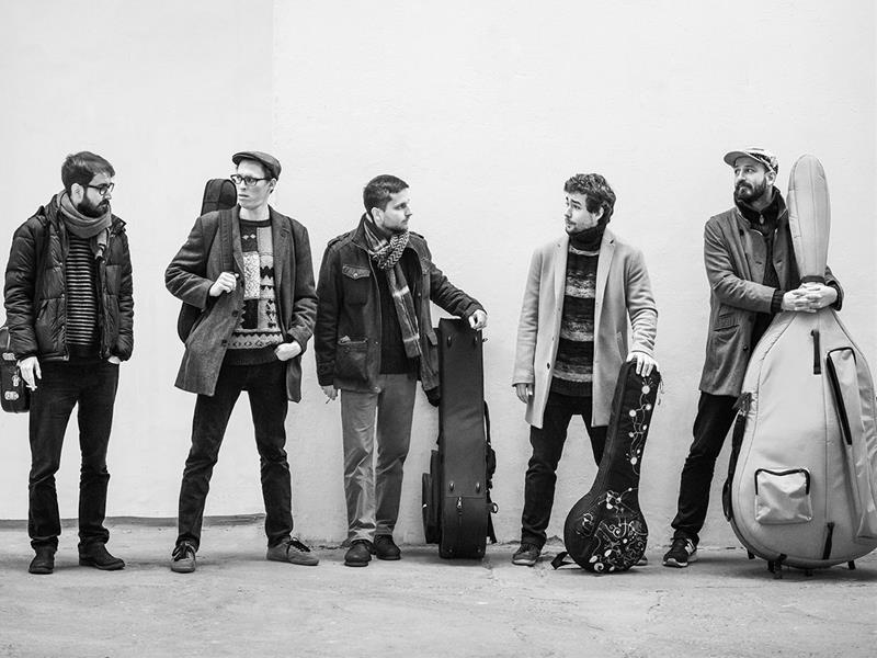 Futur Swing - Jazz On The Roof - preview image