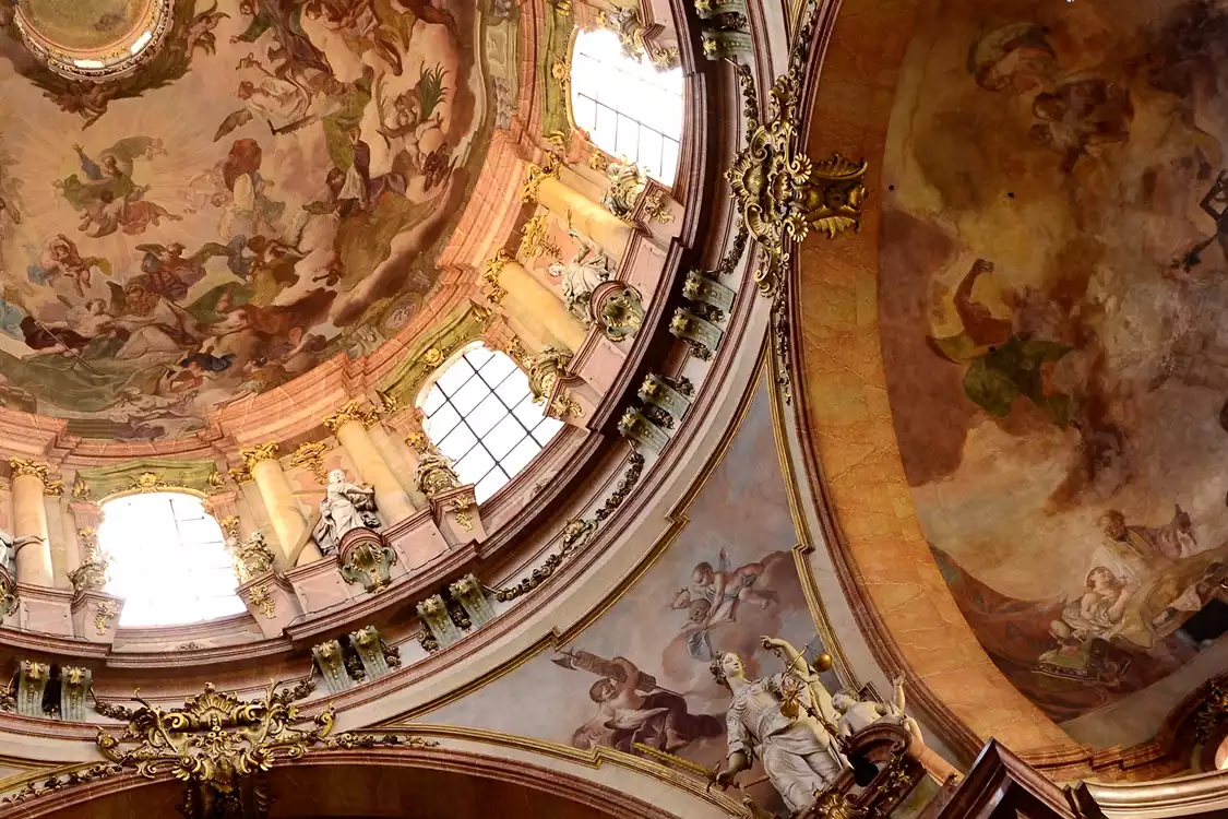 Trumpet under the Church Dome 